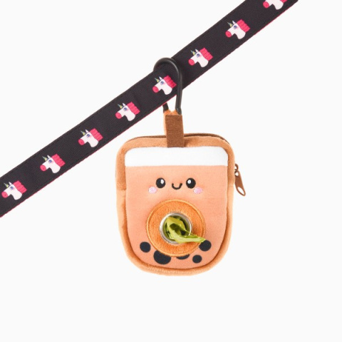 Pooch Pouch – Bubble Tea - etui na worki na psie odchody Pooch Pouch – Bubble Tea - etui na worki na psie odchody